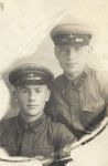 Фотография красноармейца и отделенного командира войск НКВД